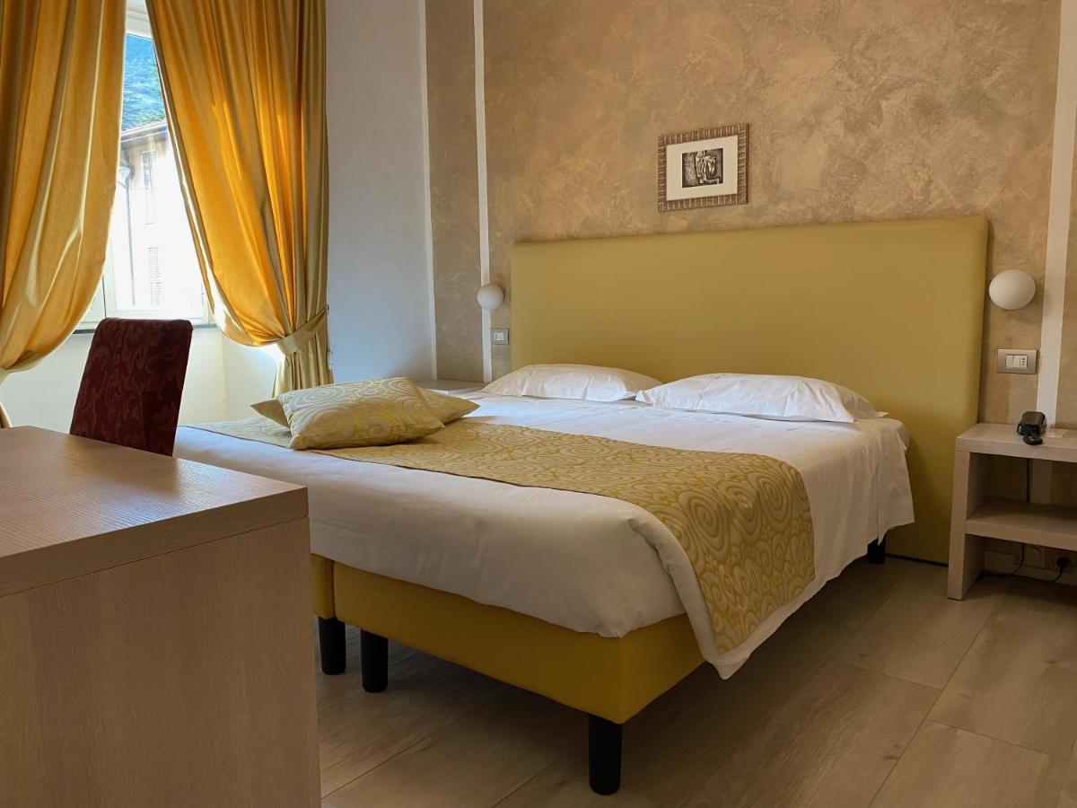 Hotel Centrale San Pellegrino Terme Eksteriør billede