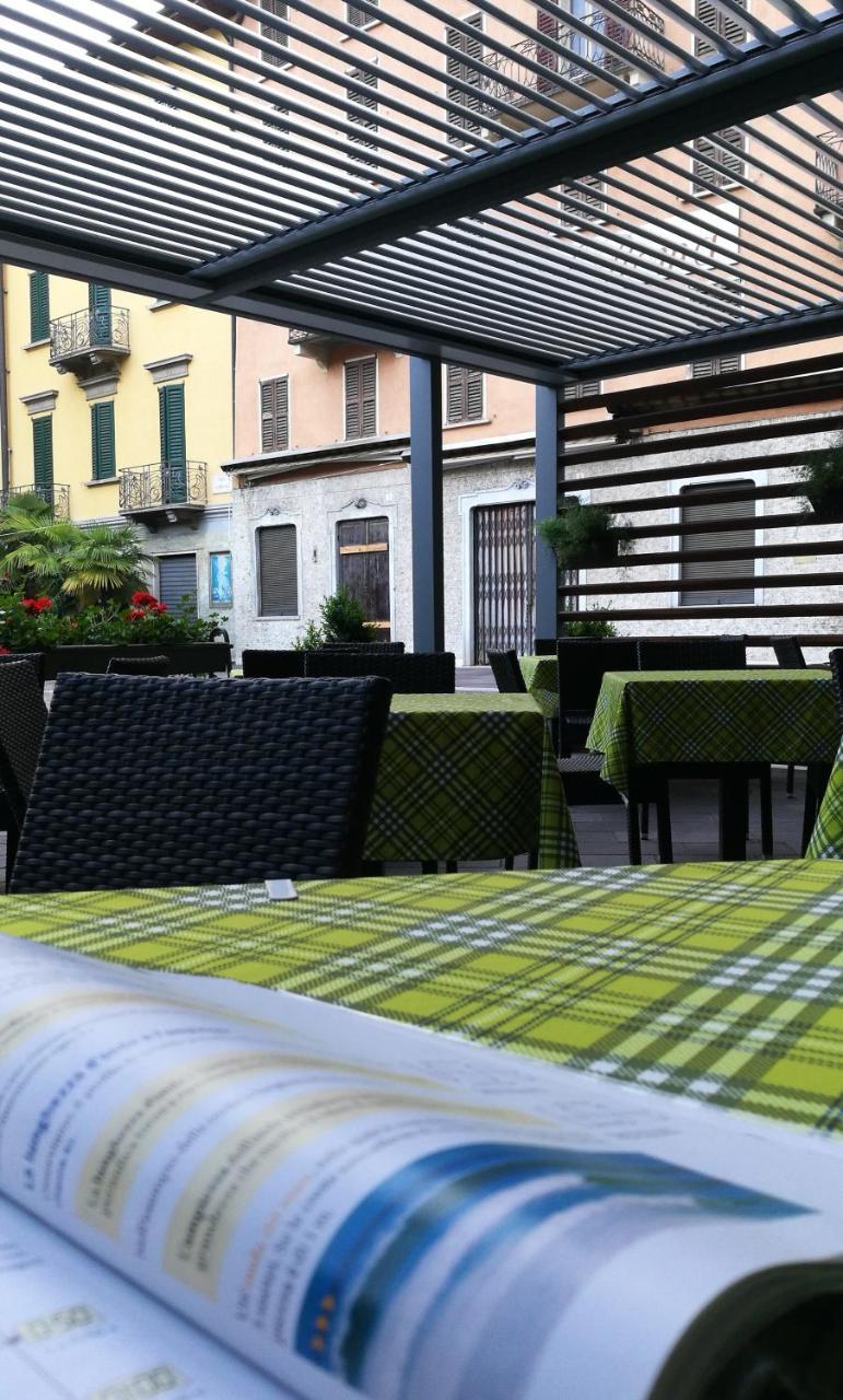 Hotel Centrale San Pellegrino Terme Eksteriør billede